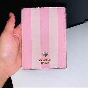 Victoria’s Secret Stripped Passport Holder 💗